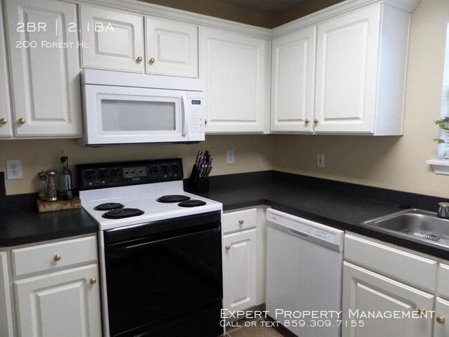 Foto del edificio - 200 Forest Hill Dr