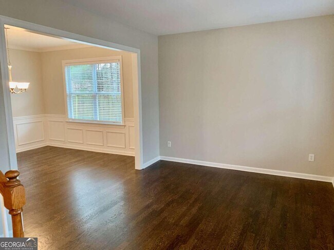 Foto del edificio - 415 Juniper Ct