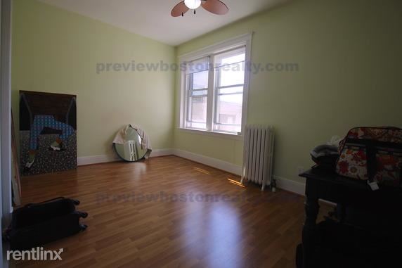 Building Photo - 35 Mount Hood Rd