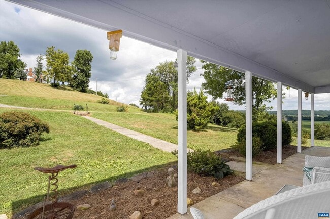 Building Photo - 1829 Cabell Rd