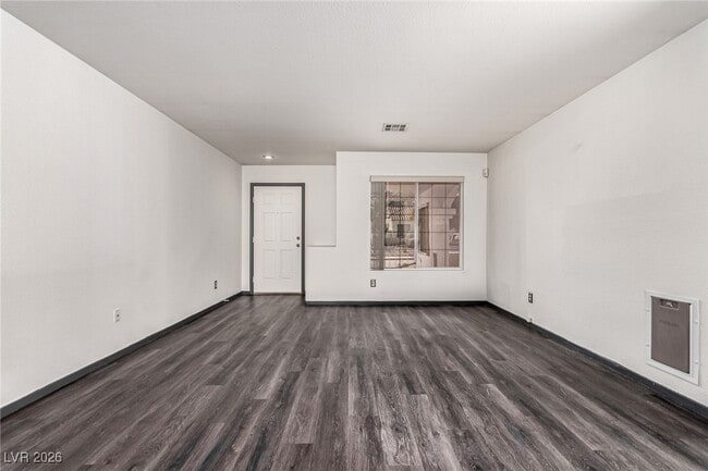 Building Photo - 1828 Vista Pointe Ave