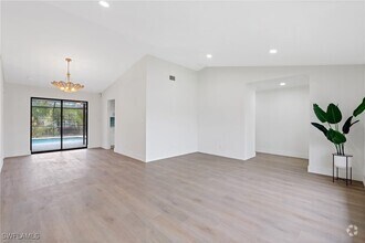 Building Photo - 4742 25th Ave SW