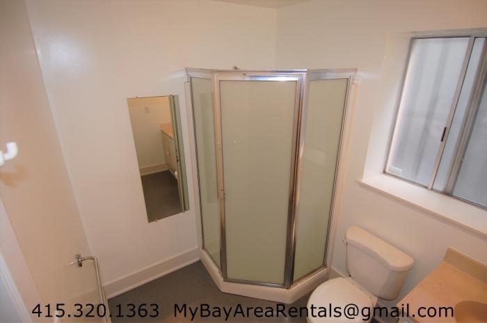 Building Photo - bedroom in San Francisco CA 94122