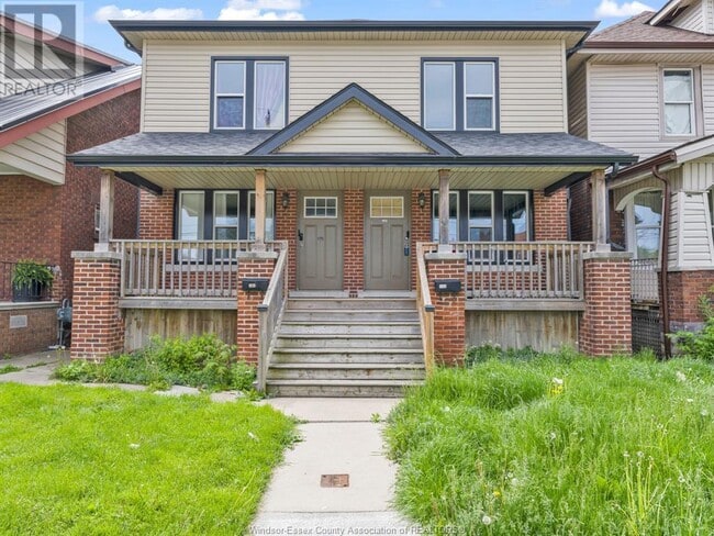 Building Photo - 973 Pelissier St