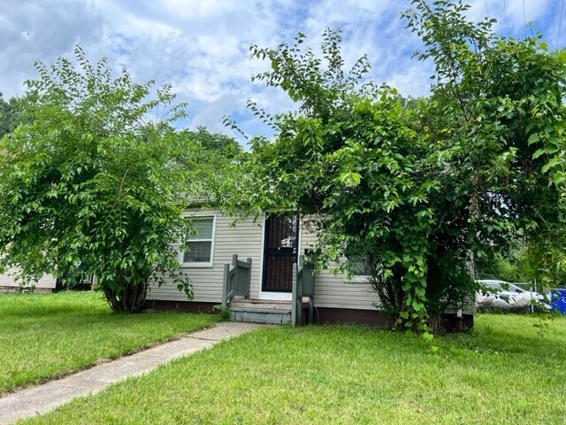 Primary Photo - 9619 Sandusky Ave