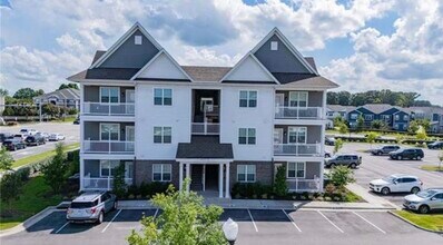 Building Photo - 1733 Dromolin Dr