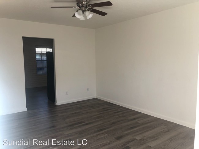 Building Photo - 316-330 S Hardy Dr
