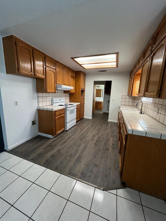 Foto del edificio - 17495 Melba Dr E