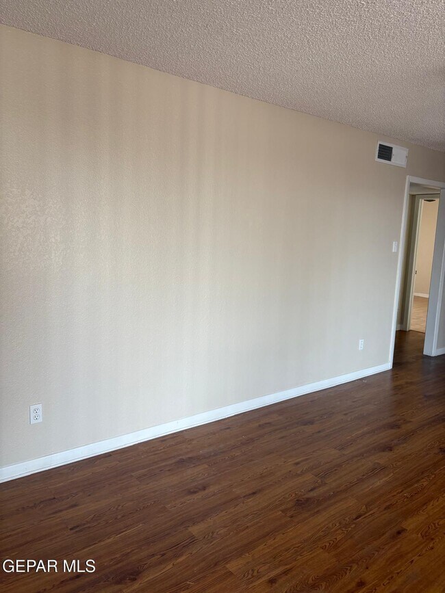 Foto del edificio - 7127 Orizaba Ave