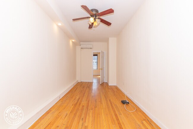 Building Photo - 674 Lincoln Pl