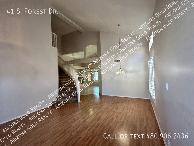 Building Photo - Cresleigh at Driftwood