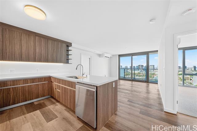 Building Photo - 1515 Liona St