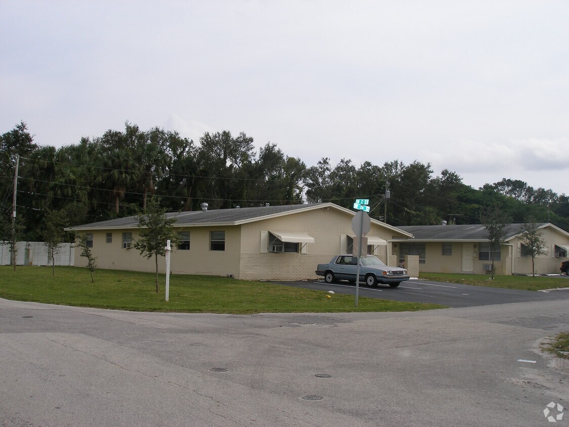 Foto del edificio - 2608 SW 12th Ter