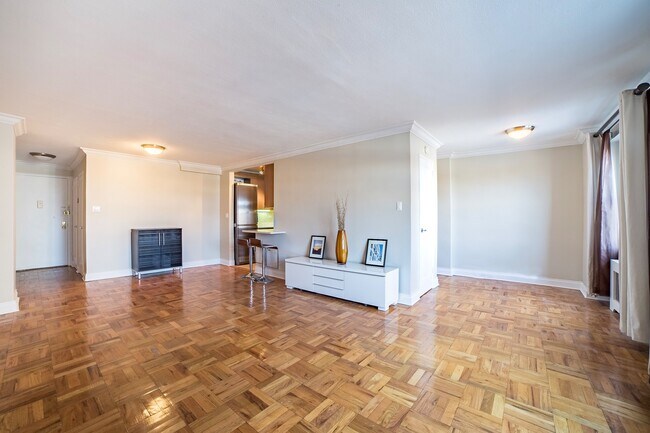 Building Photo - 37-18-31 73rd St