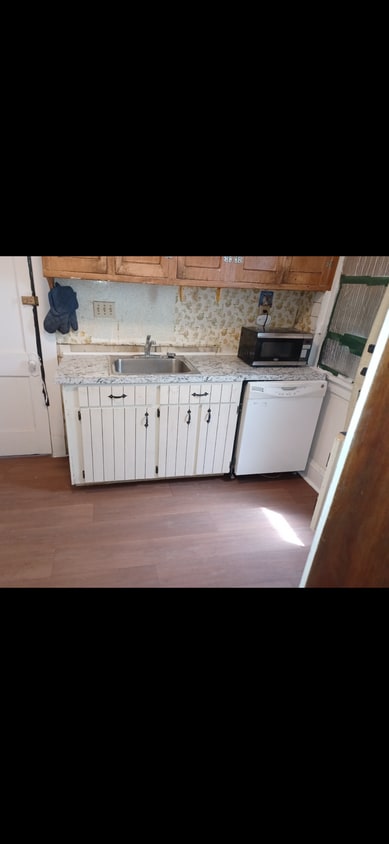 Building Photo - 2041 Elbur Ave