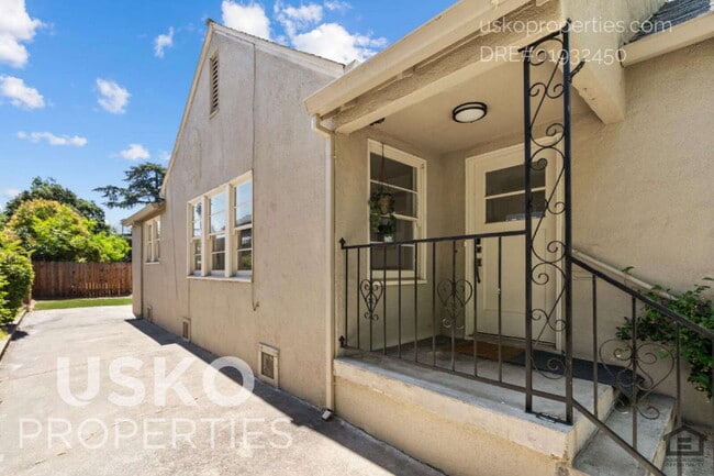 Building Photo - "Charming 1-Bedroom Retreat in Sacramento ...
