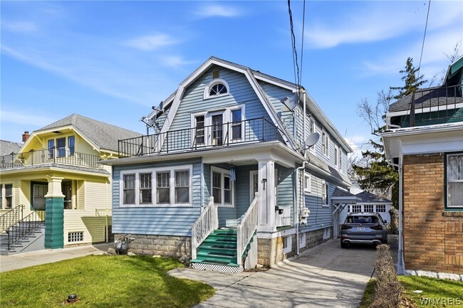 Building Photo - 220 Dartmouth Ave