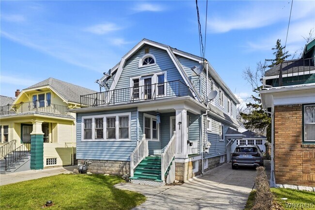 Foto del edificio - 220 Dartmouth Ave