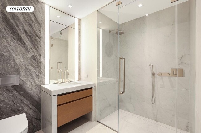 Foto del edificio - 555 W 22nd St