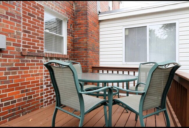 Foto del edificio - 5713 3rd St NE