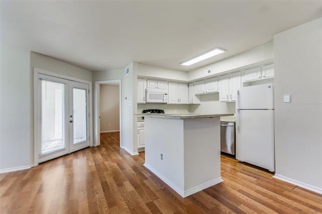 Building Photo - 9302 Forest Ln