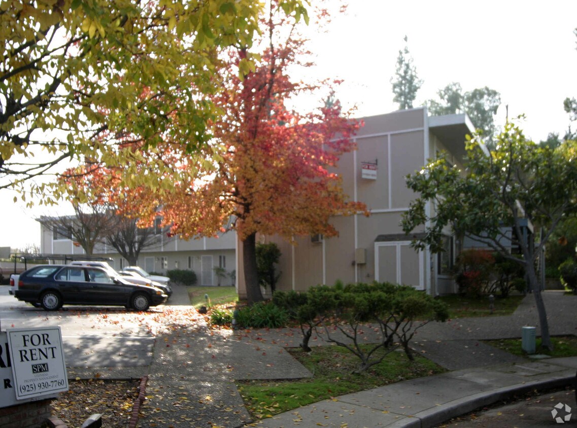 Building Photo - Briars and Belvedere Apartments