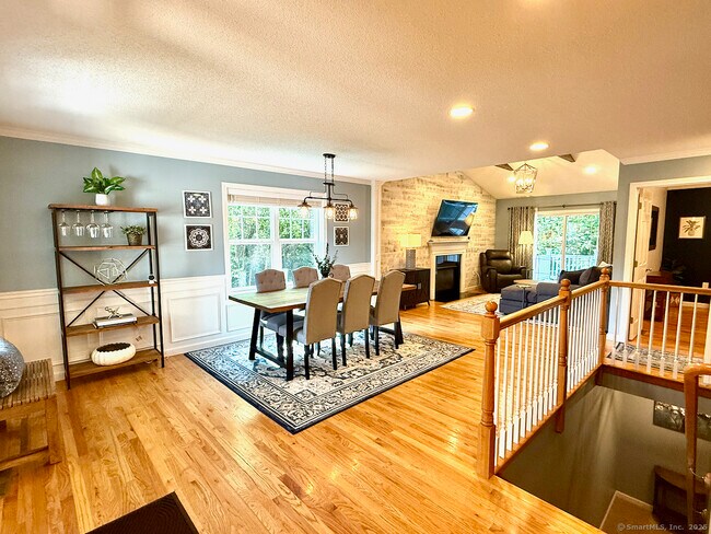 Foto del edificio - 28 Woodridge Dr