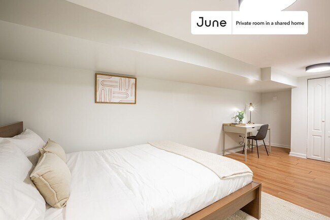 Foto del edificio - Room in Shared 5 bed/2 bath home