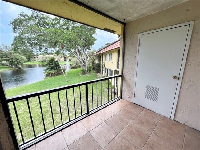 Foto del edificio - 824 SW 9th St Cir