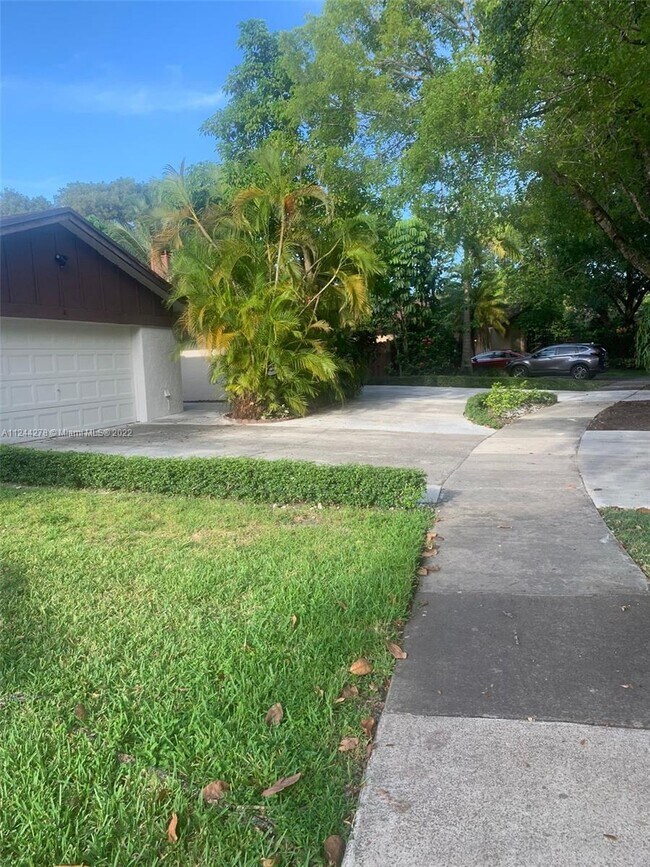 Foto del edificio - 13451 SW 108th St Cir N