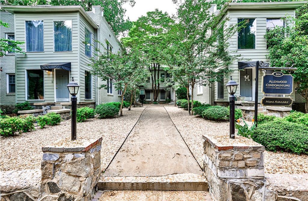 Foto principal - 864 Charles Allen Dr NE