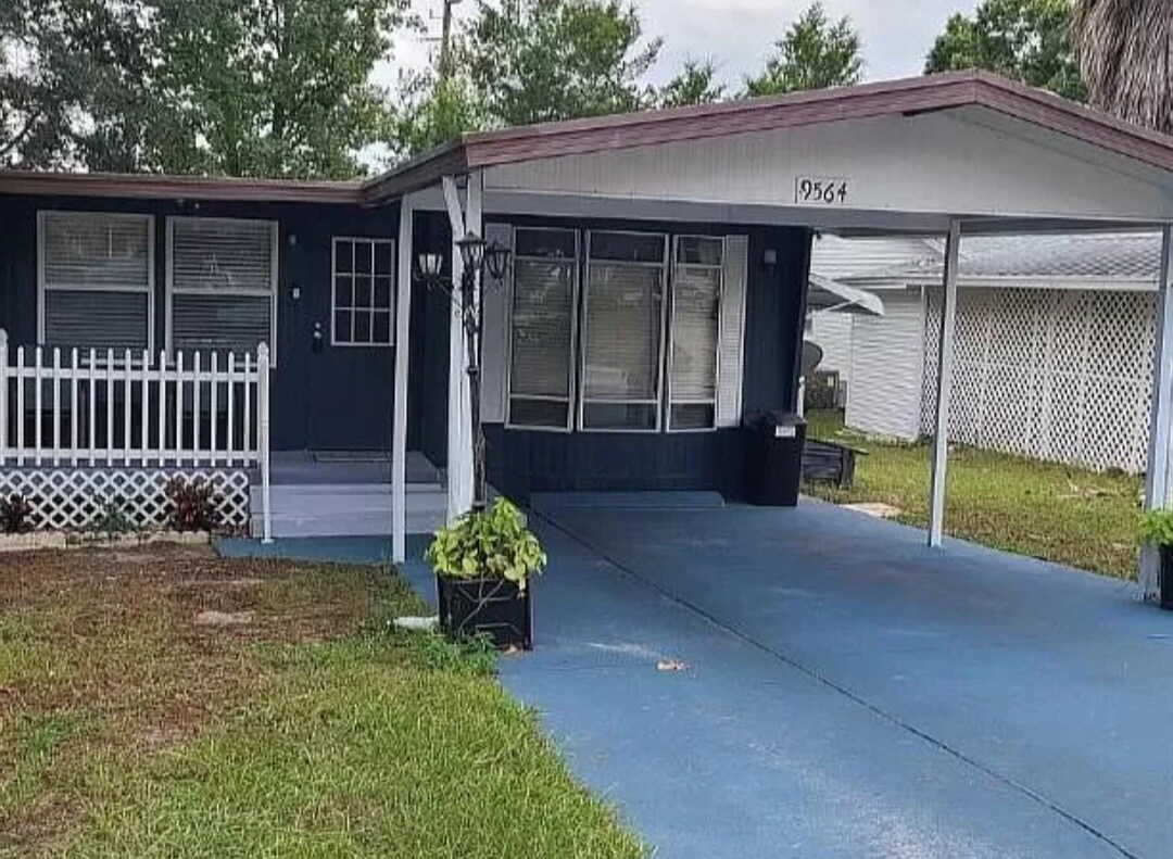 9564 Gray Fox Dr, Weeki Wachee, FL 34613 House Rental in Weeki Wachee