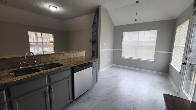 Foto del edificio - 6903 Gallop Dr