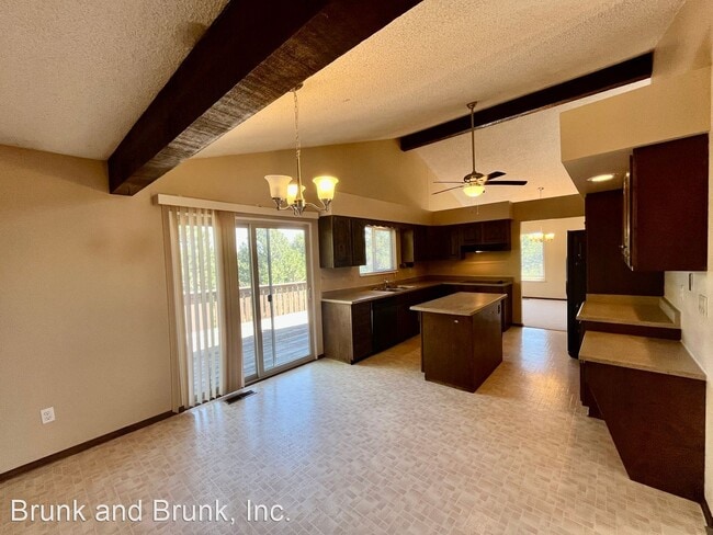 Building Photo - 4 br, 3 bath House - 180 Dolomite Drive