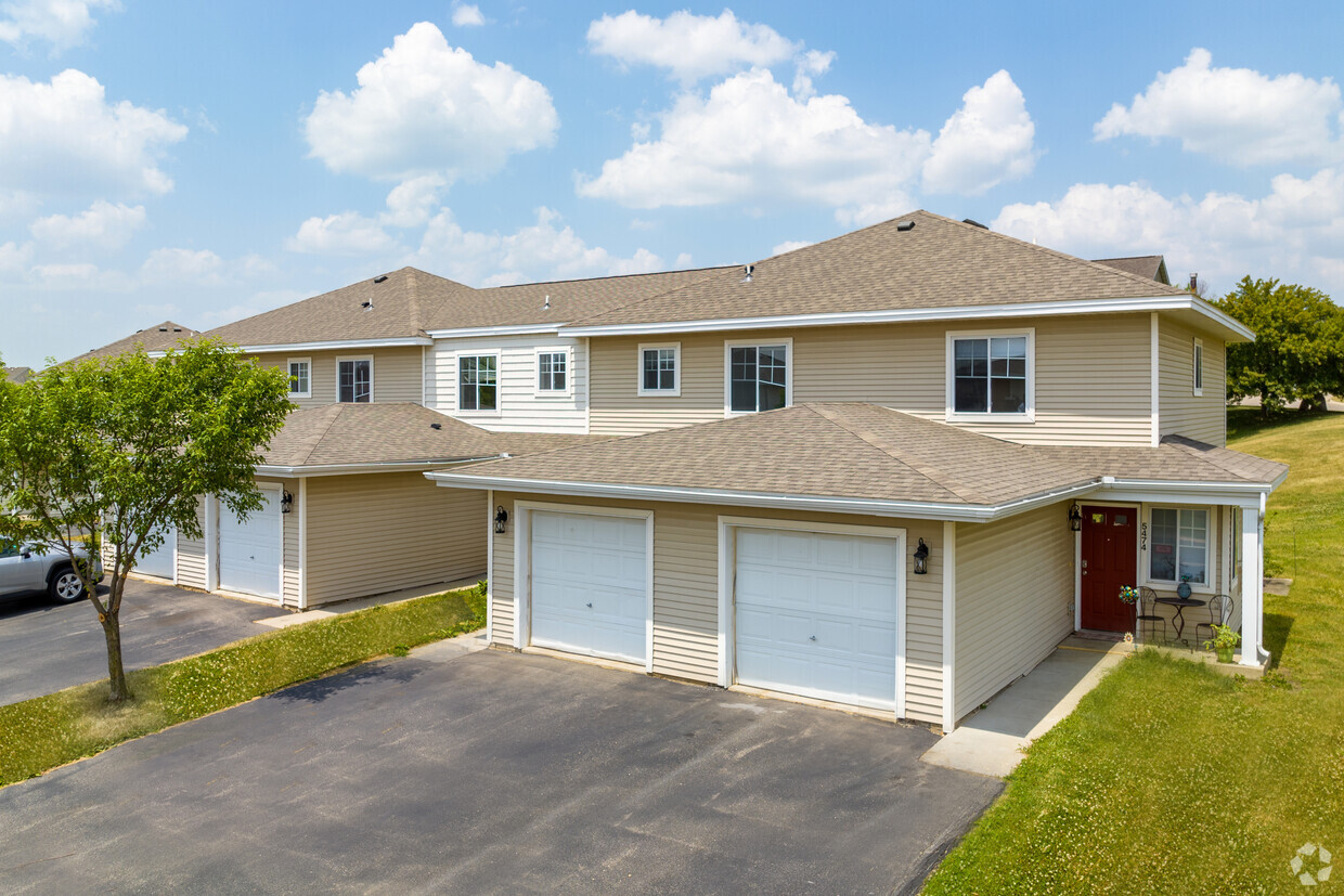 Primary Photo - Dakota Townhomes