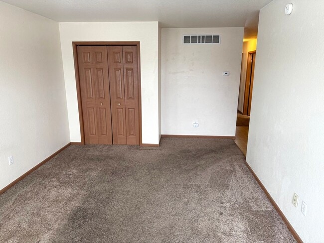 Photo - County Farm - 4180/4182 Apartment