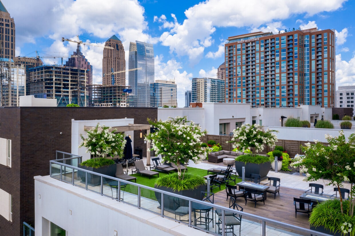 Tens on West Apartments in Atlanta, GA