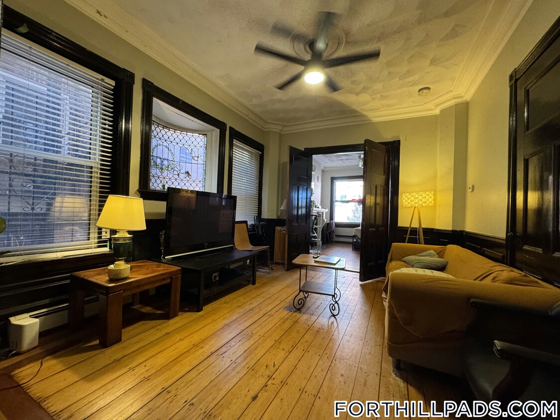 Primary Photo - 3 Highland St
