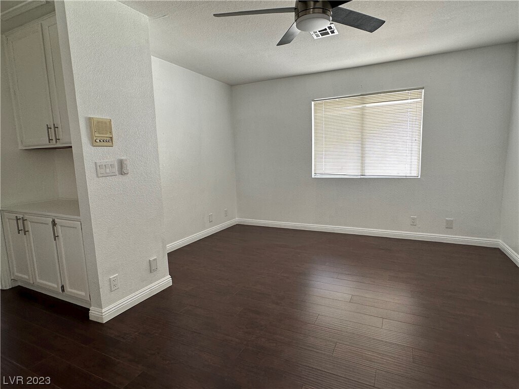 Foto del edificio - 9916 Tamarack Landing Way