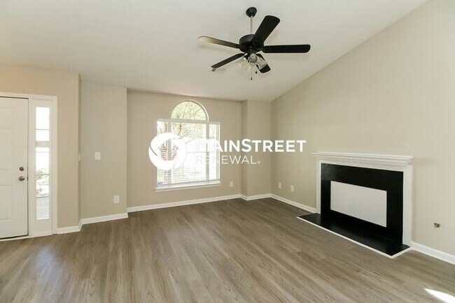 Foto del edificio - 3 Bedroom Pet-Friendly Home in Atlanta, GA...