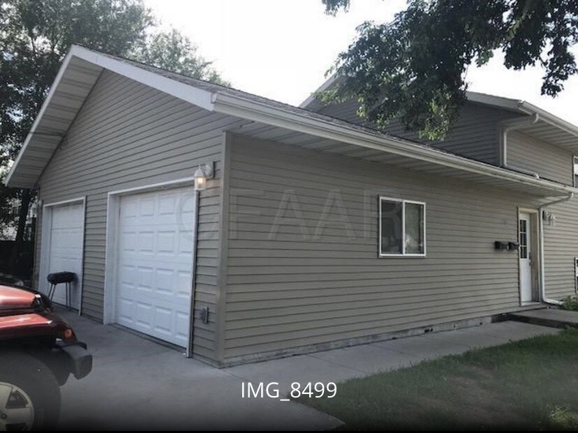 Primary Photo - 1324 11th Ave S