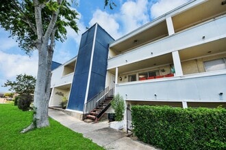 Building Photo - 781 Country Pl Dr