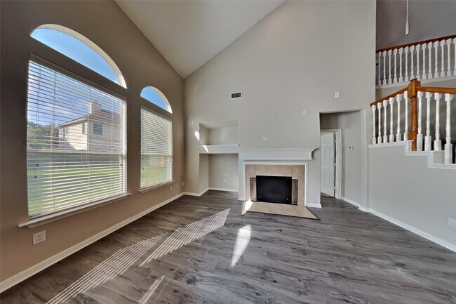 Foto del edificio - 10307 Summit Bridge Ln