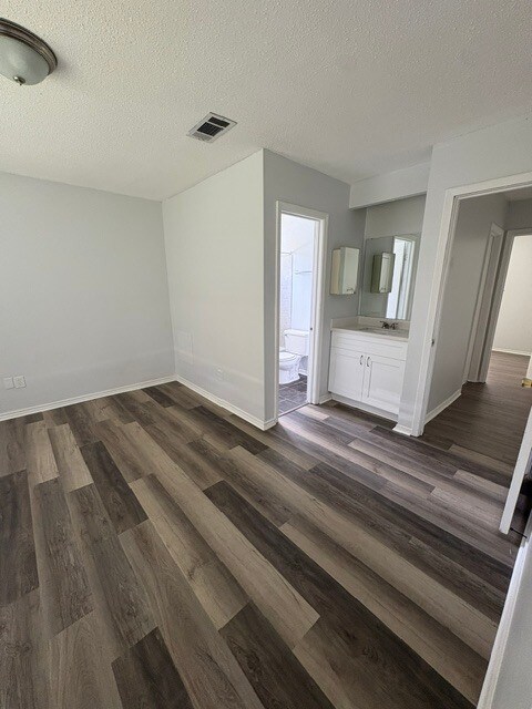 Master Bedroom - 157 Northwood Dr