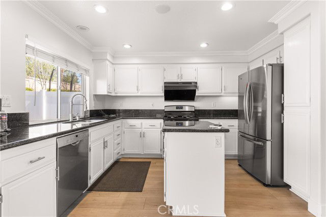 Foto del edificio - 2 Cameron Cir