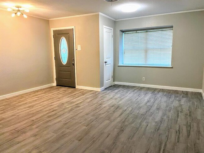 Foto del edificio - 11511 N Oaks Dr