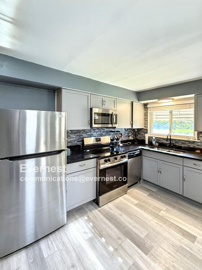 Building Photo - 20853 Garden Ln