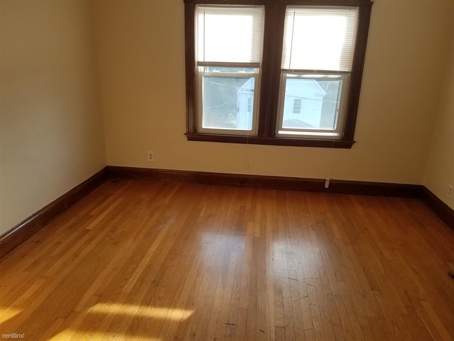 Foto del edificio - 700 Metropolitan Ave