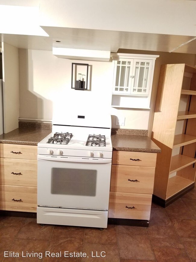 Building Photo - 1515 Arboretum Pl E