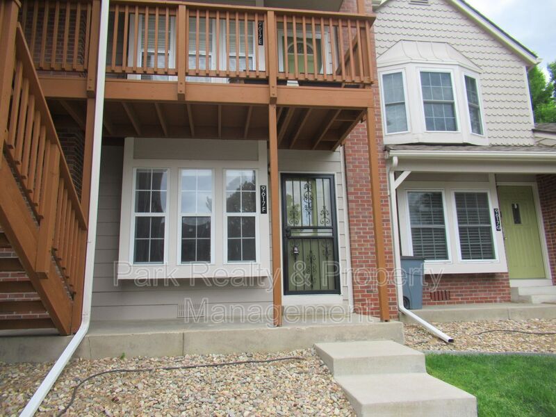 Primary Photo - 9617 W Chatfield Ave